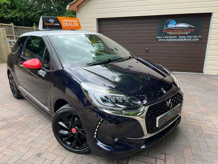 DS AUTOMOBILES DS 3 1.2 PureTech Ines de la Fressange 