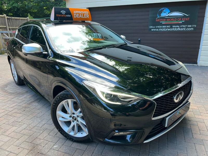 INFINITI Q30 1.6 T Business Executive 